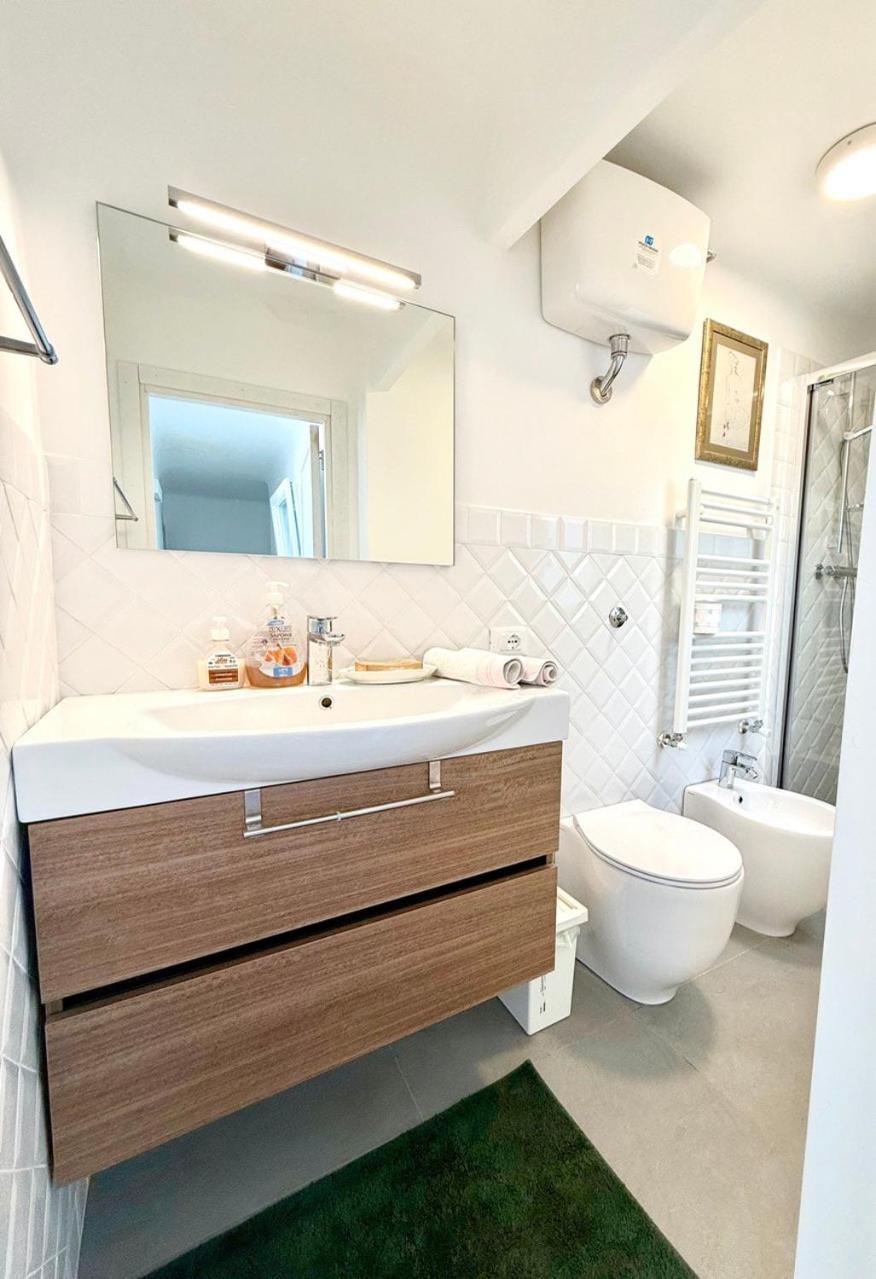 Apartment La Mansarda Al Porto Di