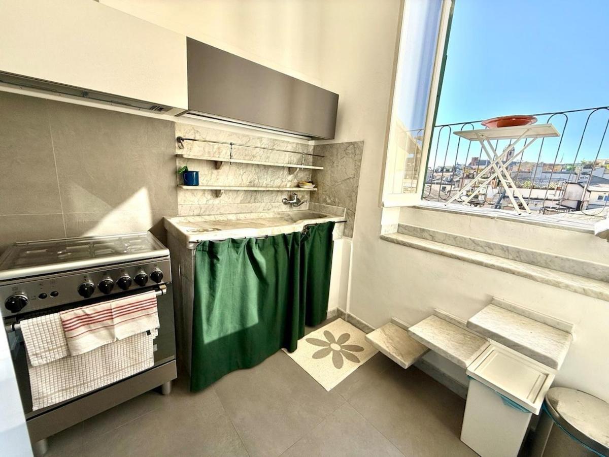 La Mansarda Al Porto Di Apartment