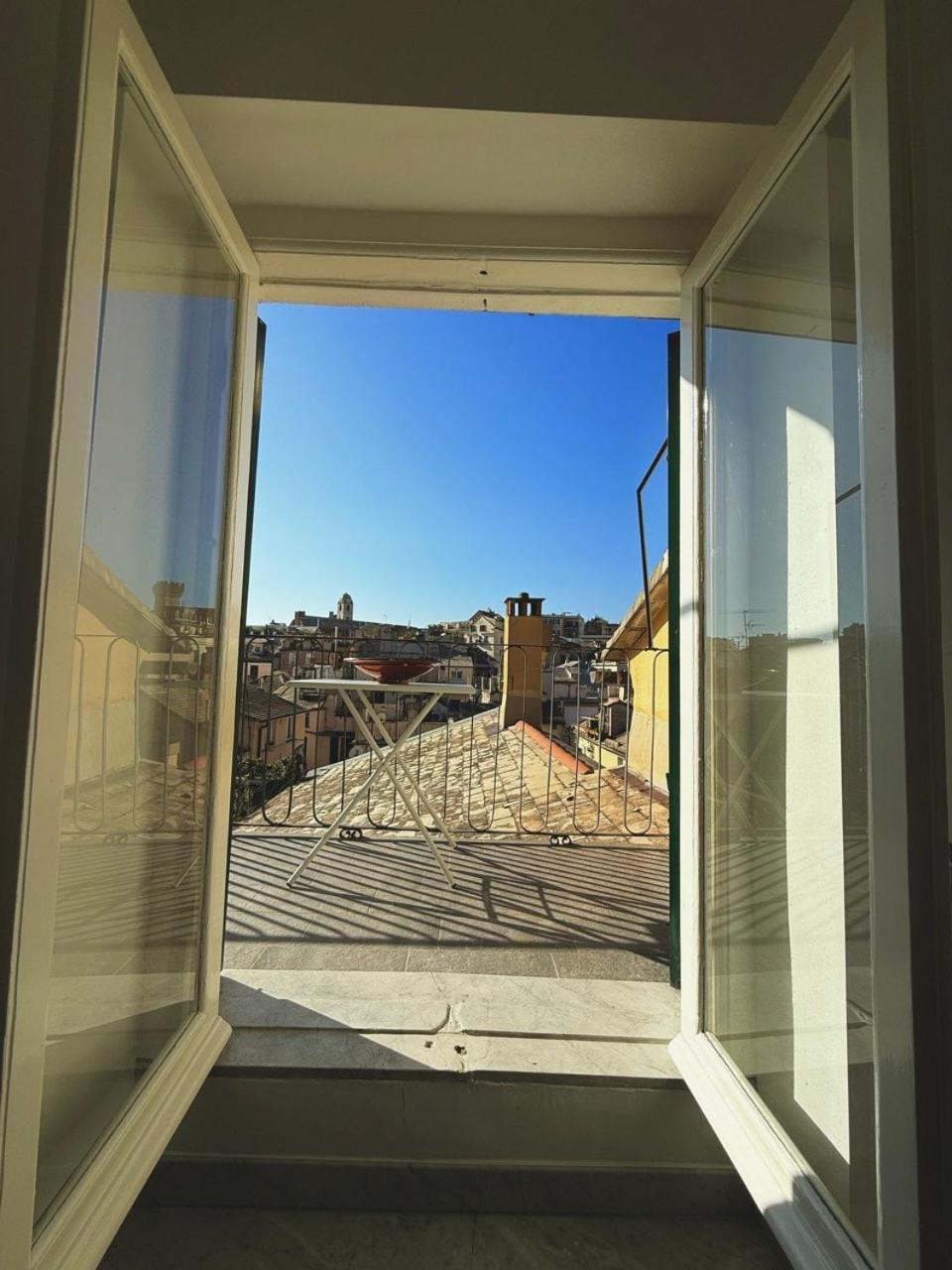 La Mansarda Al Porto Di Genua